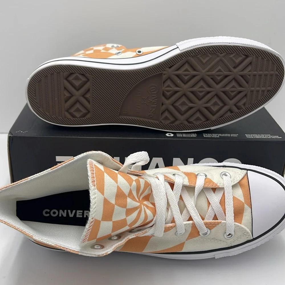 Converse WMNS A10010C CTAS LIFT HI
ORANGE CANDY/WHITE/BLACK A10010C Platforms - Picture 3 of 16
